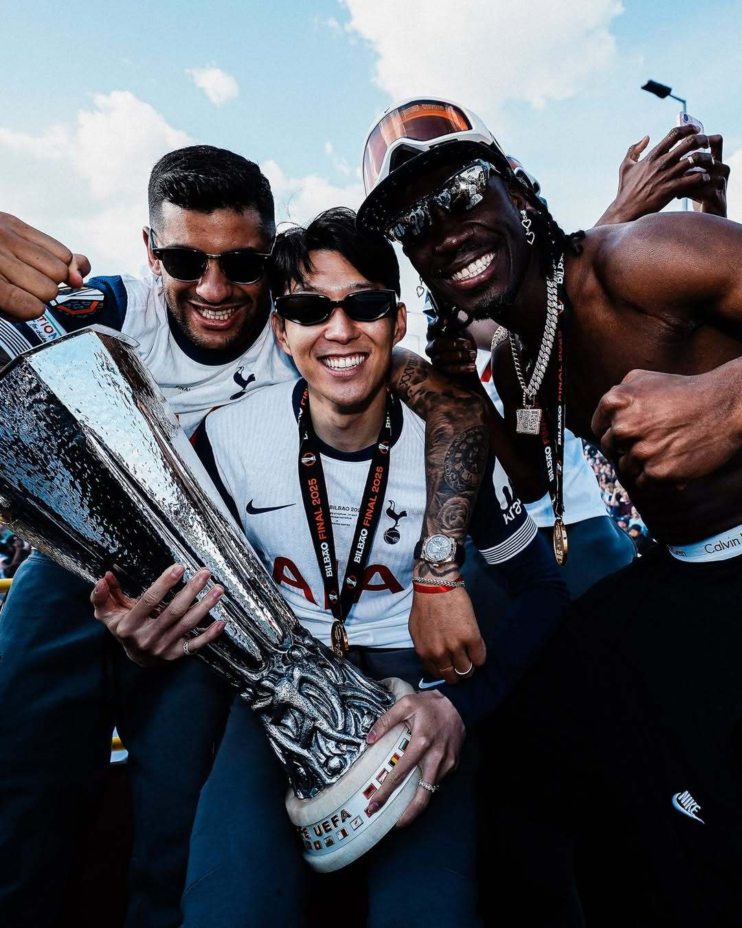 包含清晨欧联传出新动向，武汉三镇再遭质疑，管理层表态：球迷炸锅，阵容厚度经受考验的词条-开元网站入口