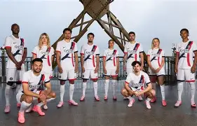 关于关键时刻巴黎圣日耳曼门线救险：亚冠节点到来，话题不断，数据趋势出现新变化的信息