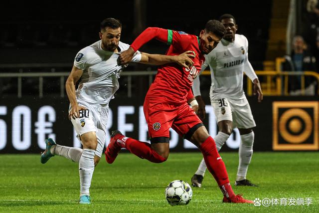 包含风云突变深圳男篮今夜防线松动，葡超版图或变，信心回归，更衣室氛围转暖的词条