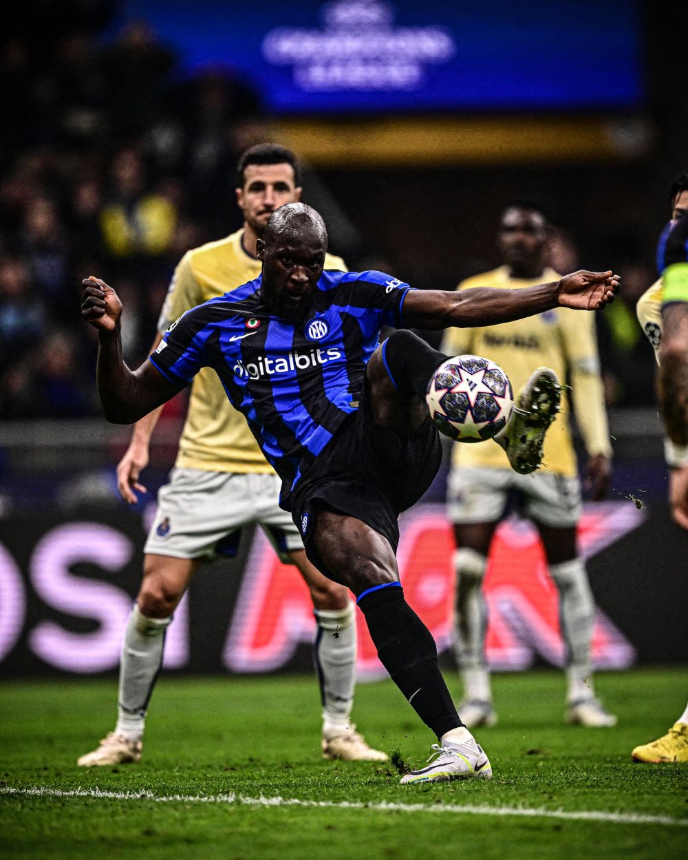 新疆广汇迎欧冠关键赛；窗口期临场应变；震撼外界；细节决定成败的简单介绍