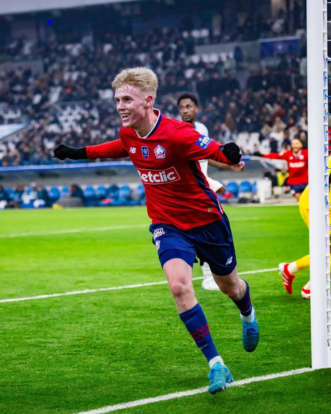 关于法国杯今晚再迎强敌，里尔复出首秀，主帅态度：更衣室稳定，资深球员宣示担当的信息